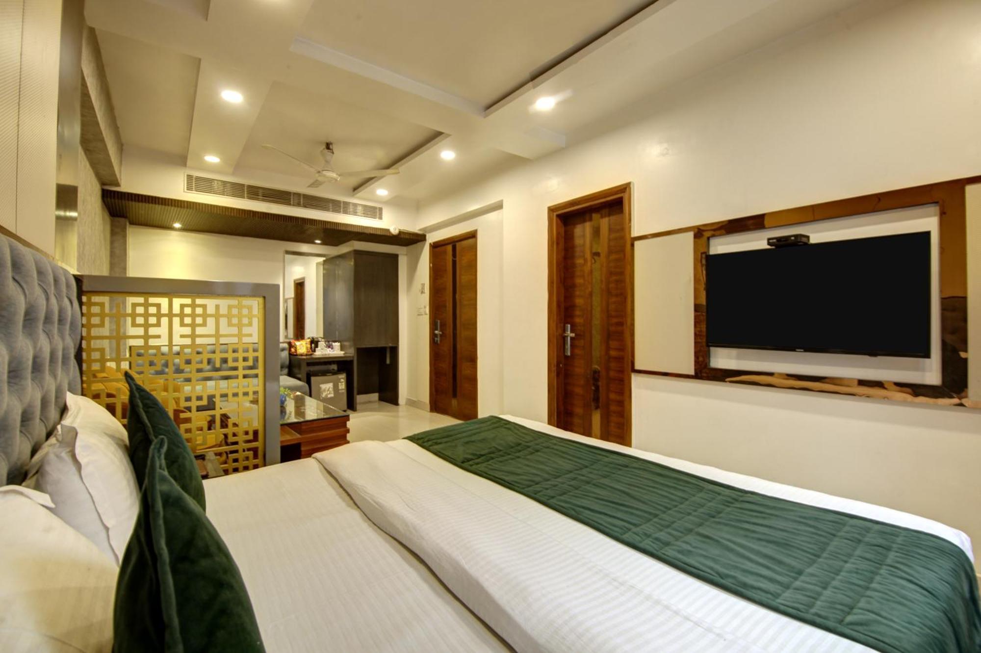 The Shanti Plaza - New Delhi Nova Deli Exterior foto