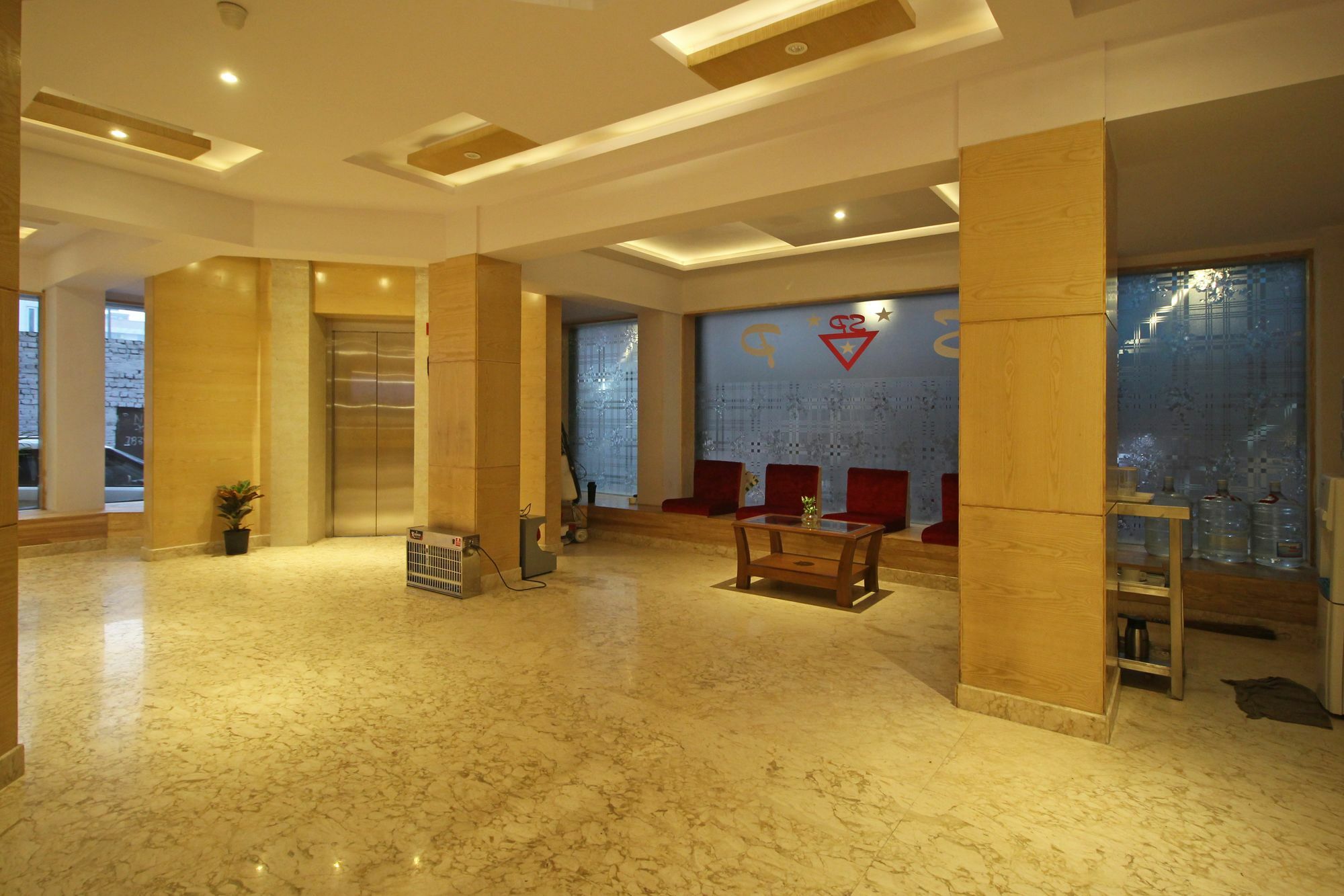 The Shanti Plaza - New Delhi Nova Deli Exterior foto